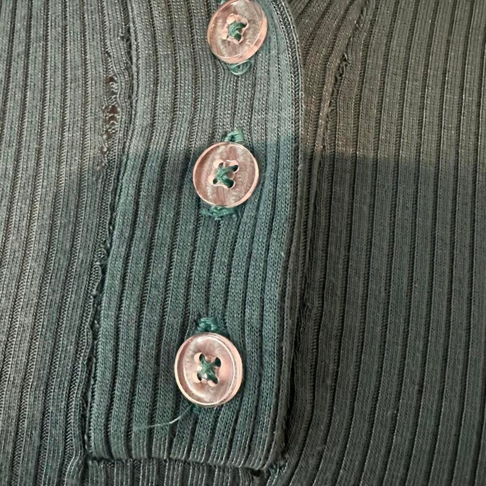 Street Style Store Size S Blue Collard Casual Button detail Open Back Cropp Top - Picture 5 of 5